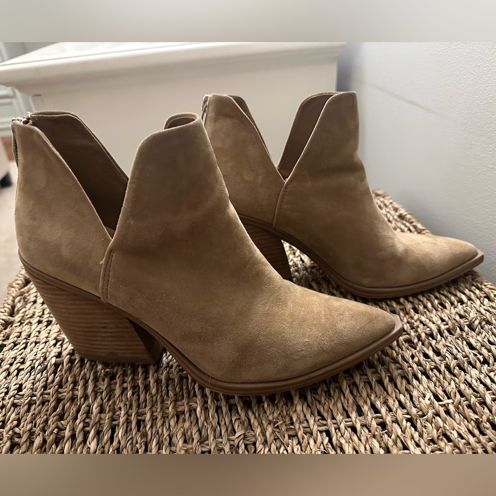 Steve Madden Alyse Suede Ankle Booties